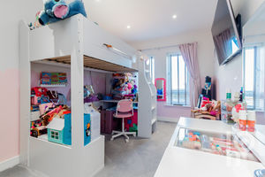 Photo 7- click for photo gallery